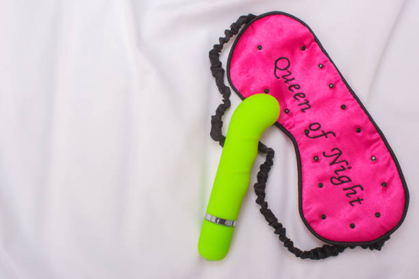 Best Female Sex Toys: Sucking Vibrator and Dildo Guide